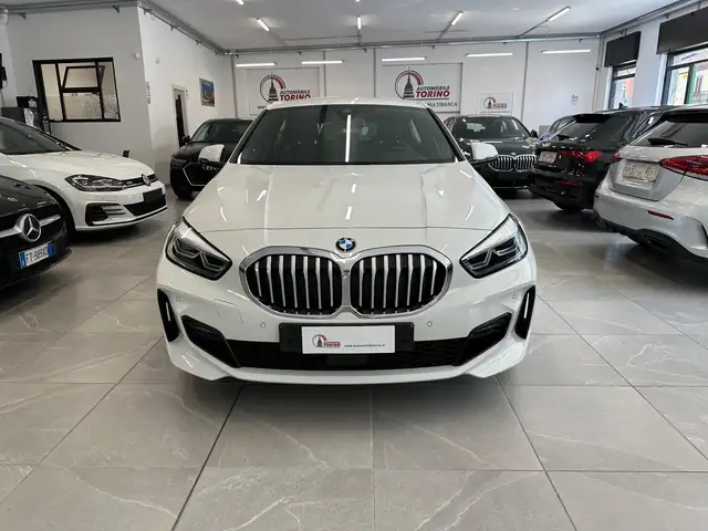 BMW 1 Series view 2