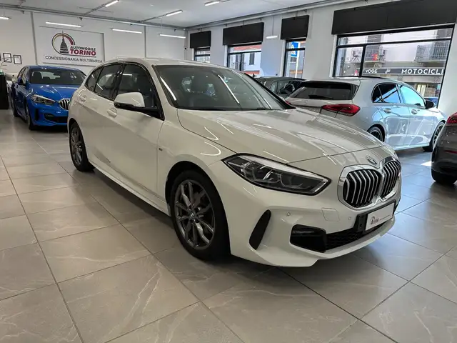BMW 1 Series view 3