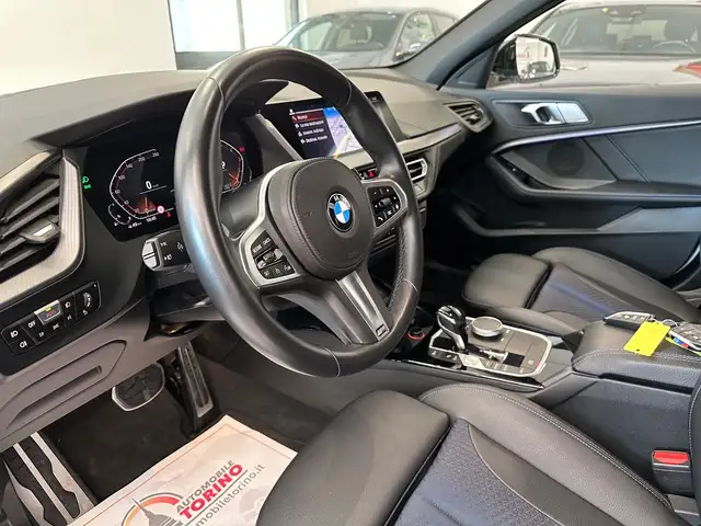 BMW 1 Series view 11