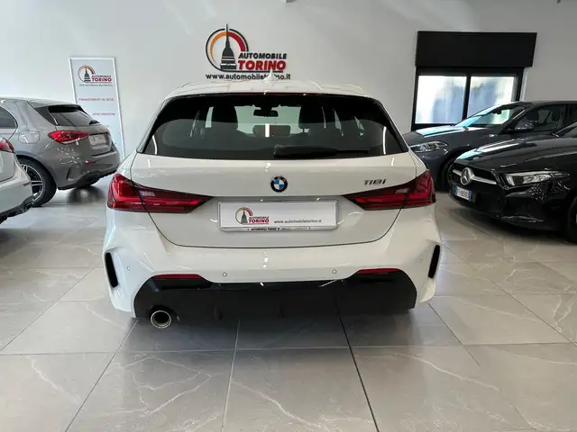 BMW 1 Series view 5