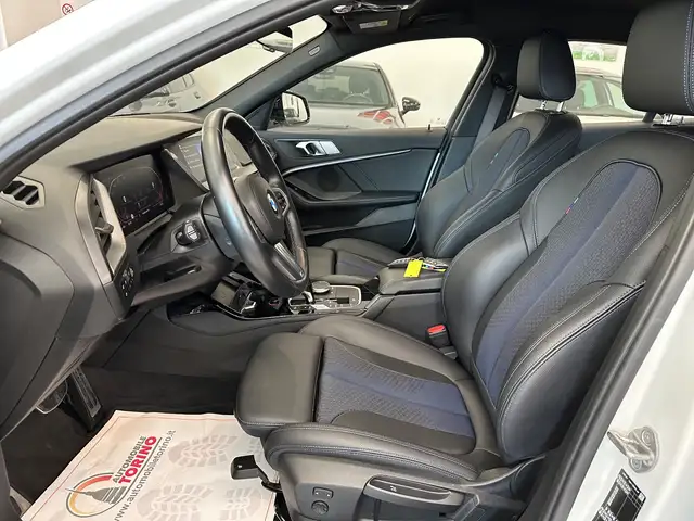 BMW 1 Series view 9