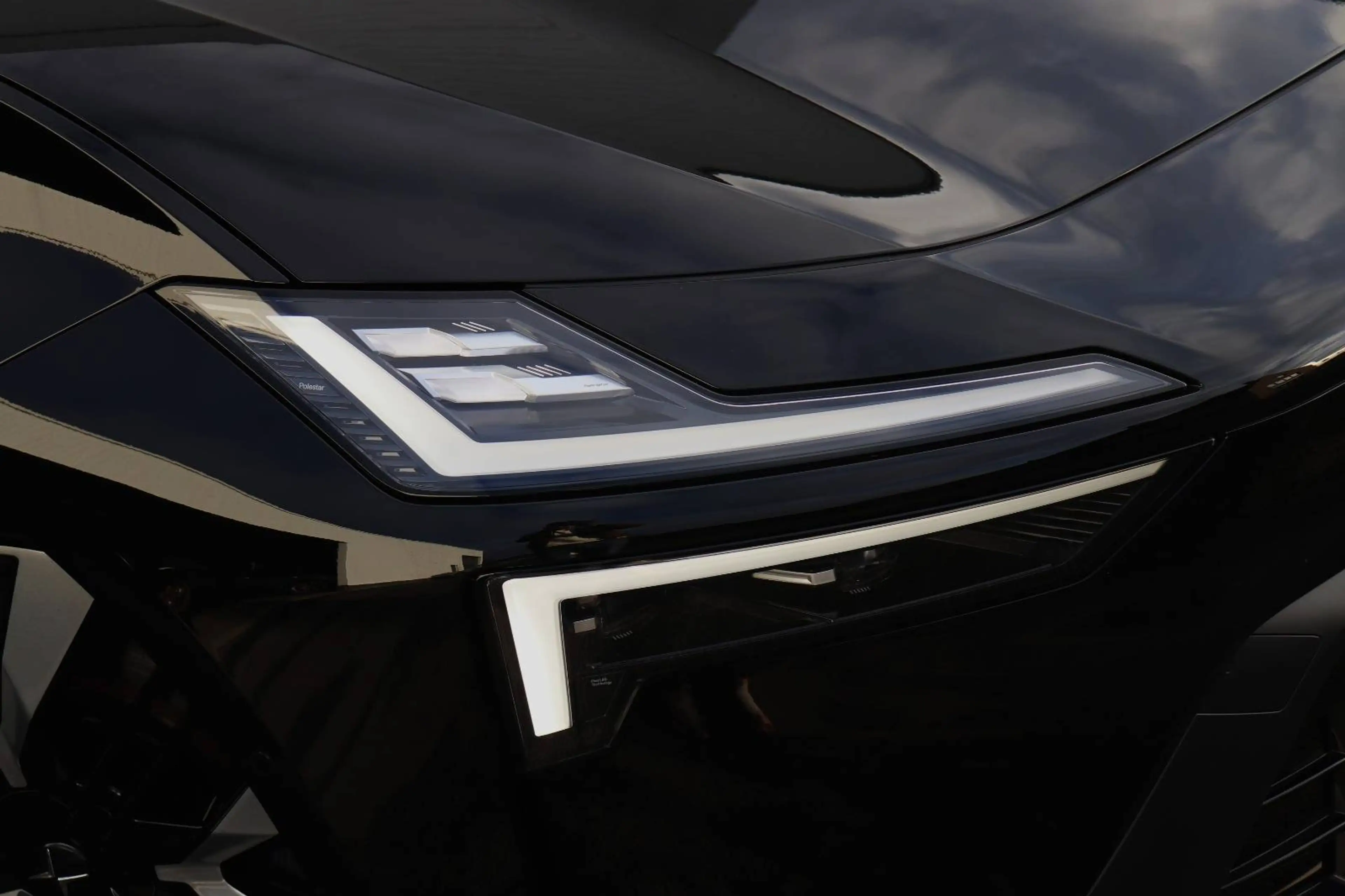 Polestar 4 Performance - Nappa/Elektrochroom/Towbar/SOH = 99% — photo 10