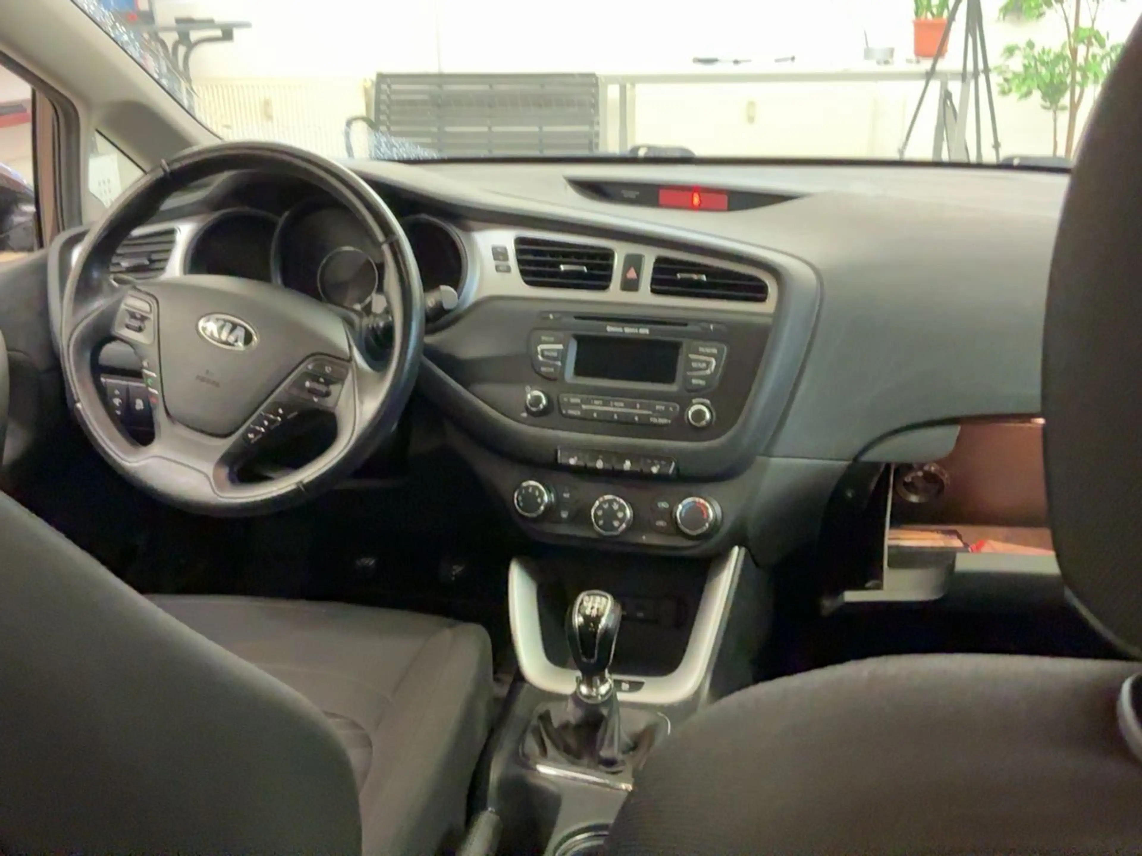 Kia Ceed / cee'd 1.6 CRDi Edition 7 SHZ PDC — photo 9