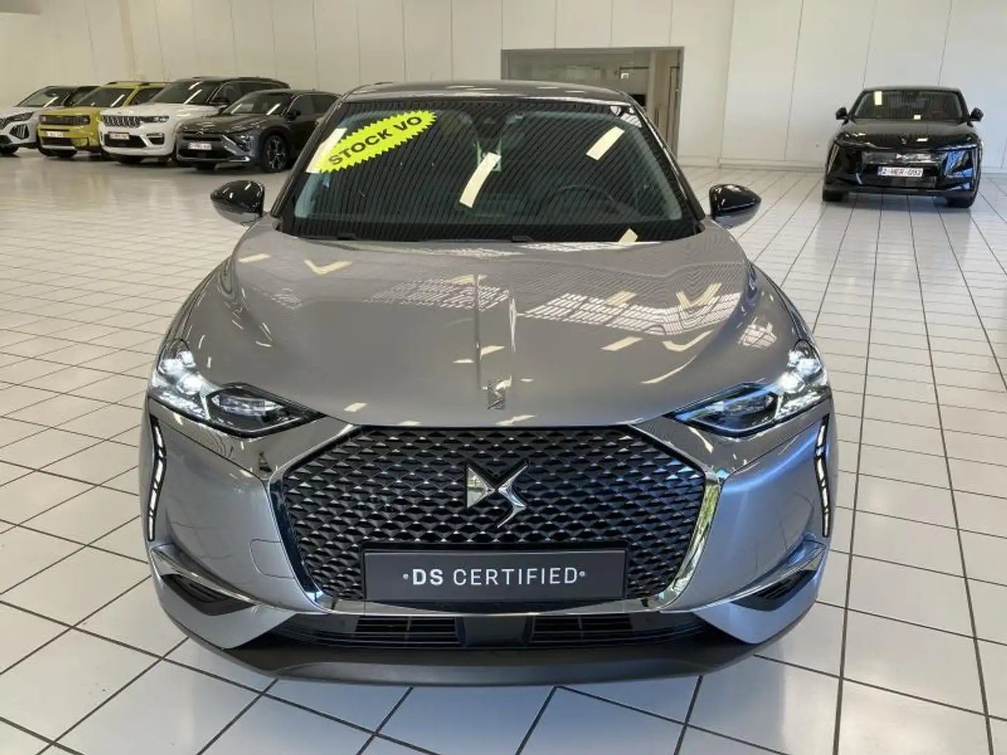 DS Automobiles DS 3 Crossback *** OPERA 155cv *** Grau - 2