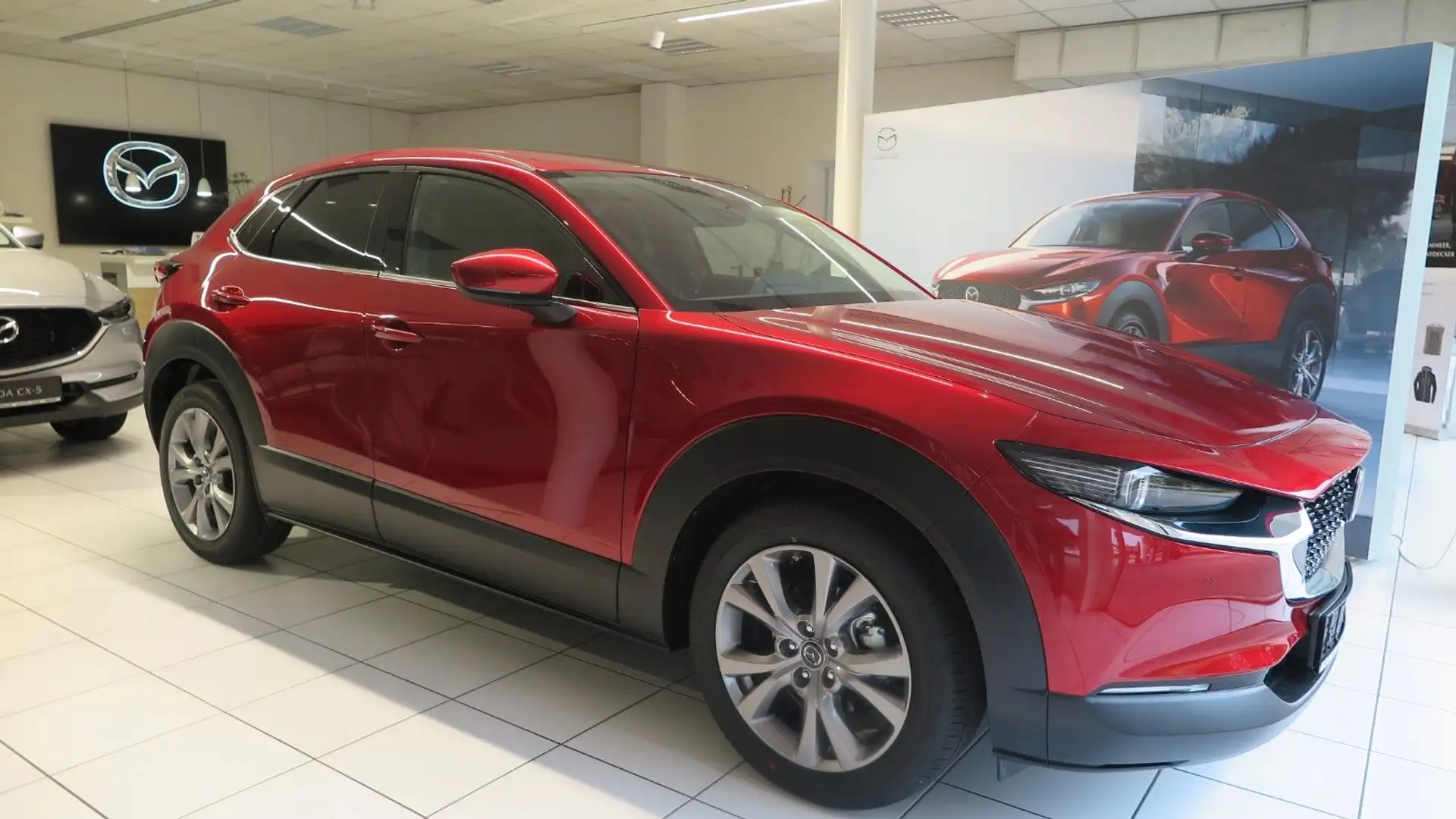 Mazda CX-30 SKYACTIV-G 2.0 M-Hybrid 6GS AL-SELECTION Rojo - 2