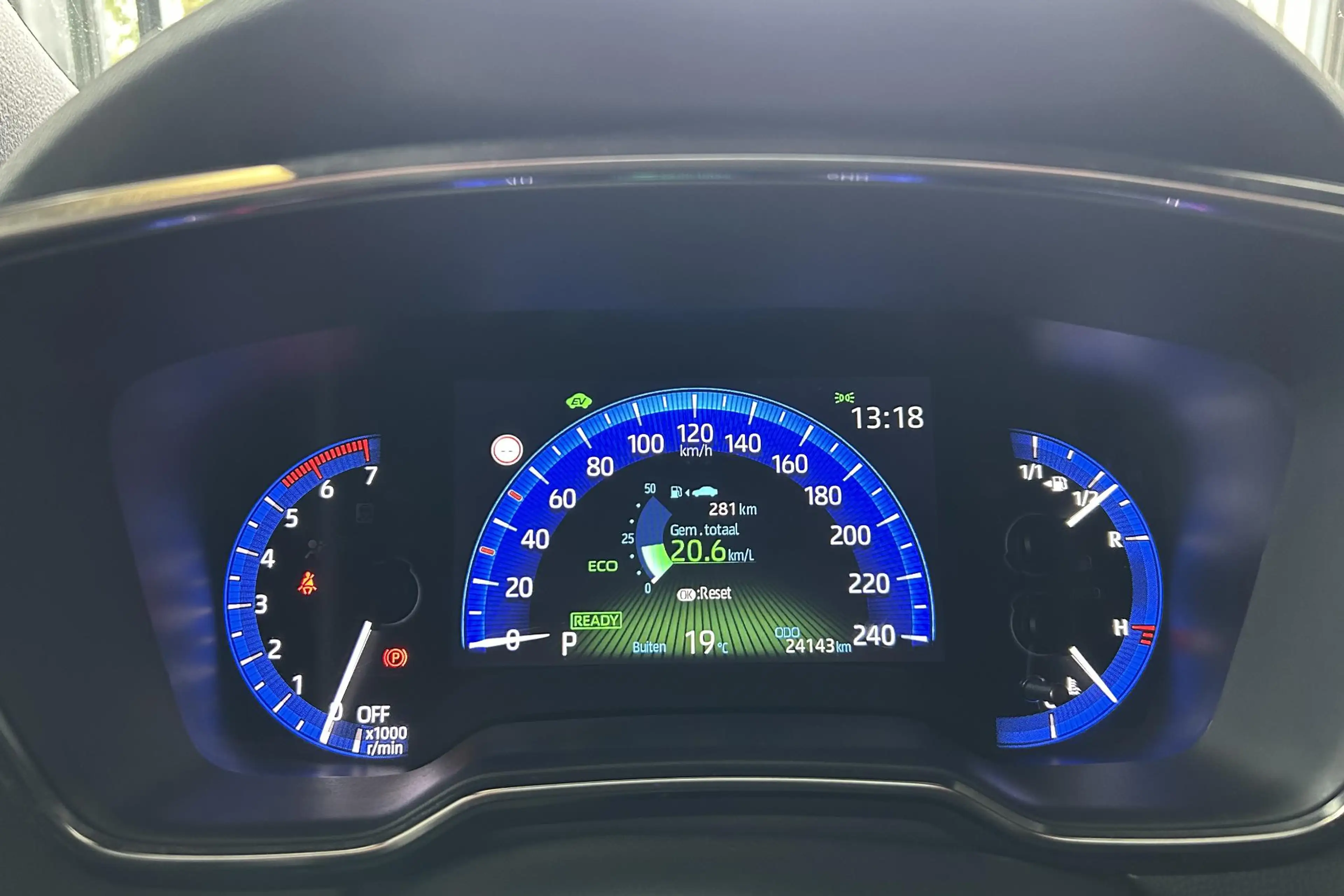 Toyota Corolla 1.8 Hybrid Dynamic, 1e eigenaar! Unieke Kilometers — photo 15