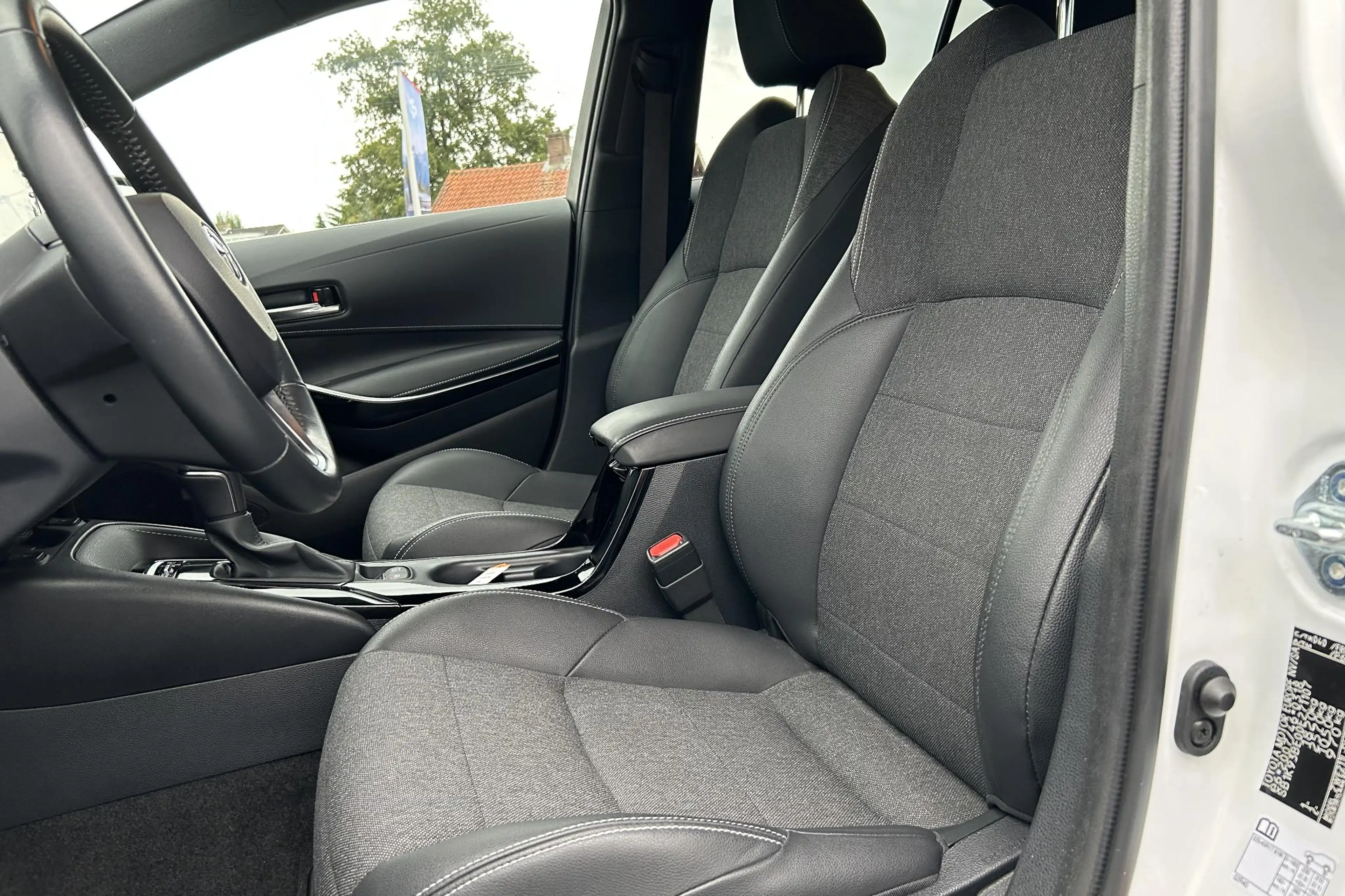 Toyota Corolla 1.8 Hybrid Dynamic, 1e eigenaar! Unieke Kilometers — photo 8