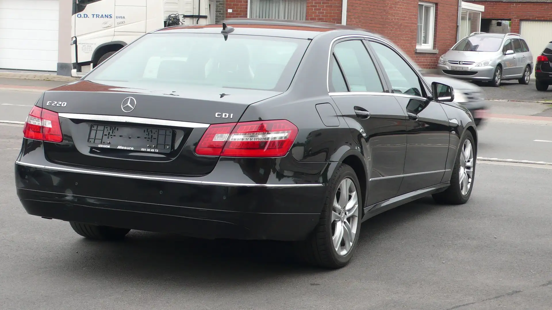 Mercedes-Benz E 220 CDI - avantgarde - automatic - 8100 euro+btw Noir - 2