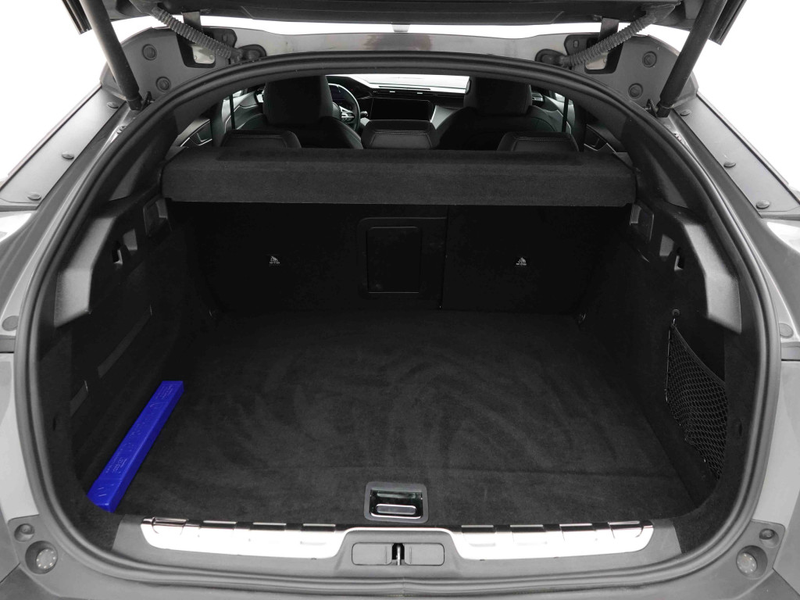 Peugeot 408 PHEV 225 | EV Range 60km | GT | LED Matrix | Leather/Alcantara | Keyless — photo 6