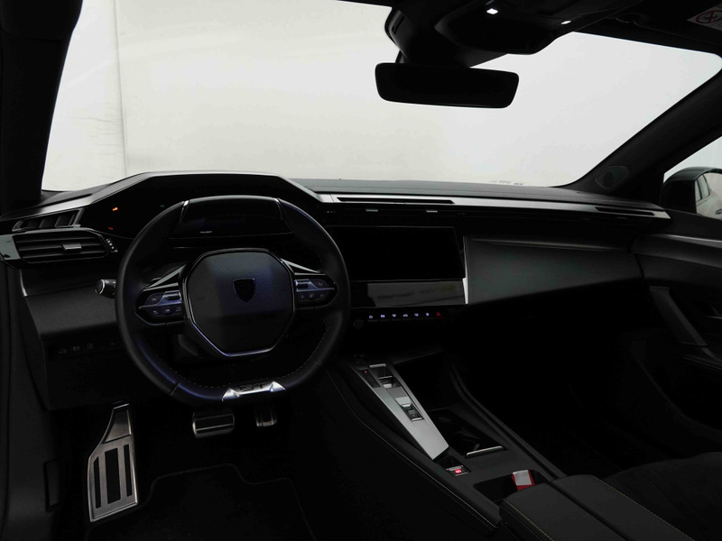 Peugeot 408 PHEV 225 | EV Range 60km | GT | LED Matrix | Leather/Alcantara | Keyless — photo 9