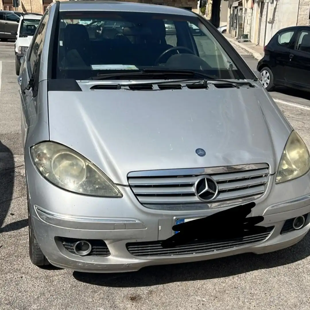 Mercedes-Benz A 200 Plateado - 1
