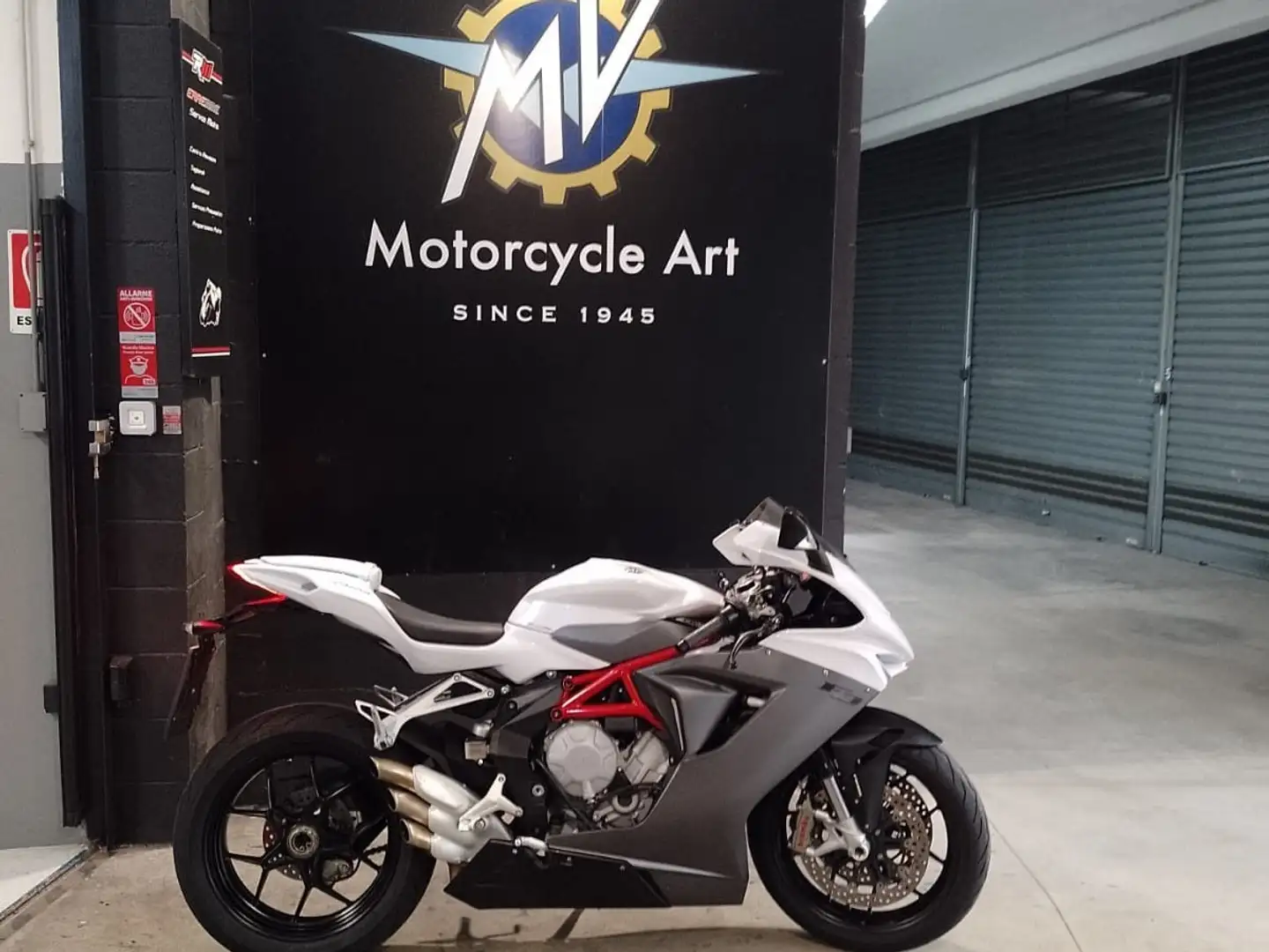 MV Agusta F3 EAS ABS Alb - 1