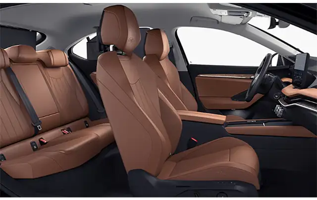 Skoda Superb view 5