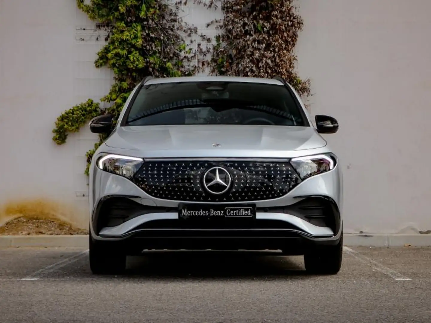 Mercedes-Benz EQA 250+ 190ch Argintiu - 2