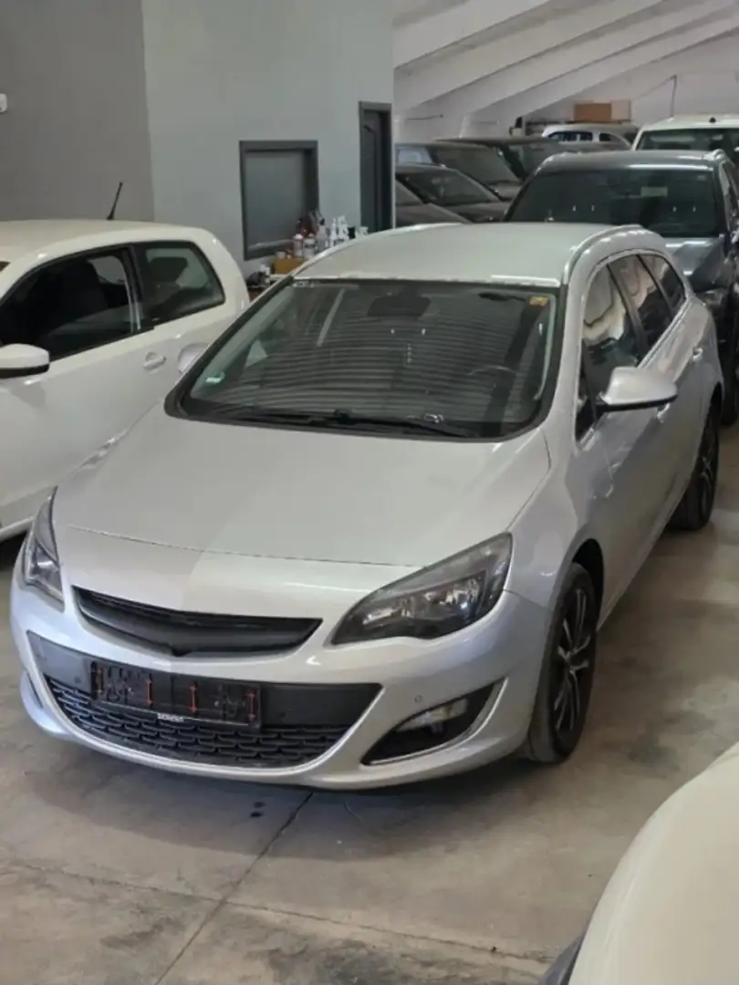 Opel Astra 1.6CDTi S/S Business 136 Gris - 2