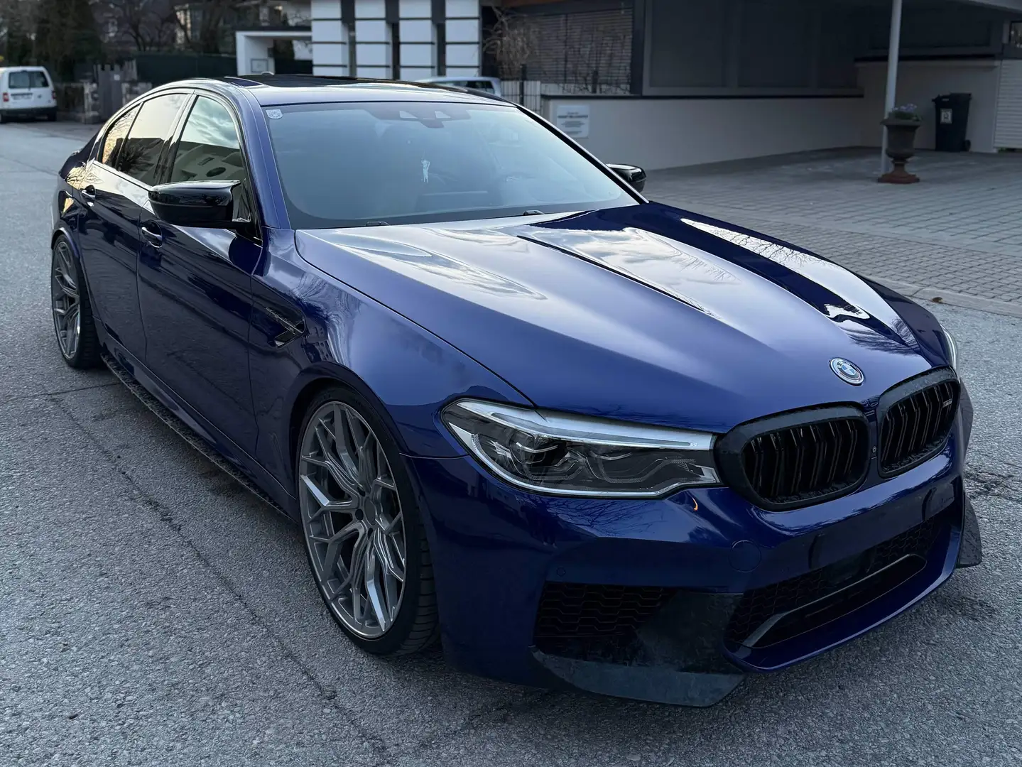 BMW 540 540i xDrive Aut. Blau - 2