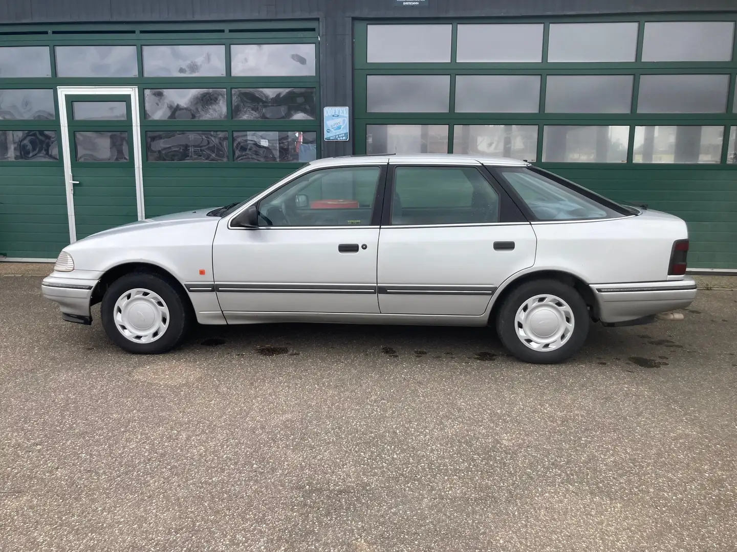 Ford Scorpio 2.0 GLX 1.Hand Scheckheft gepflegt ohne Tüv Silber - 2