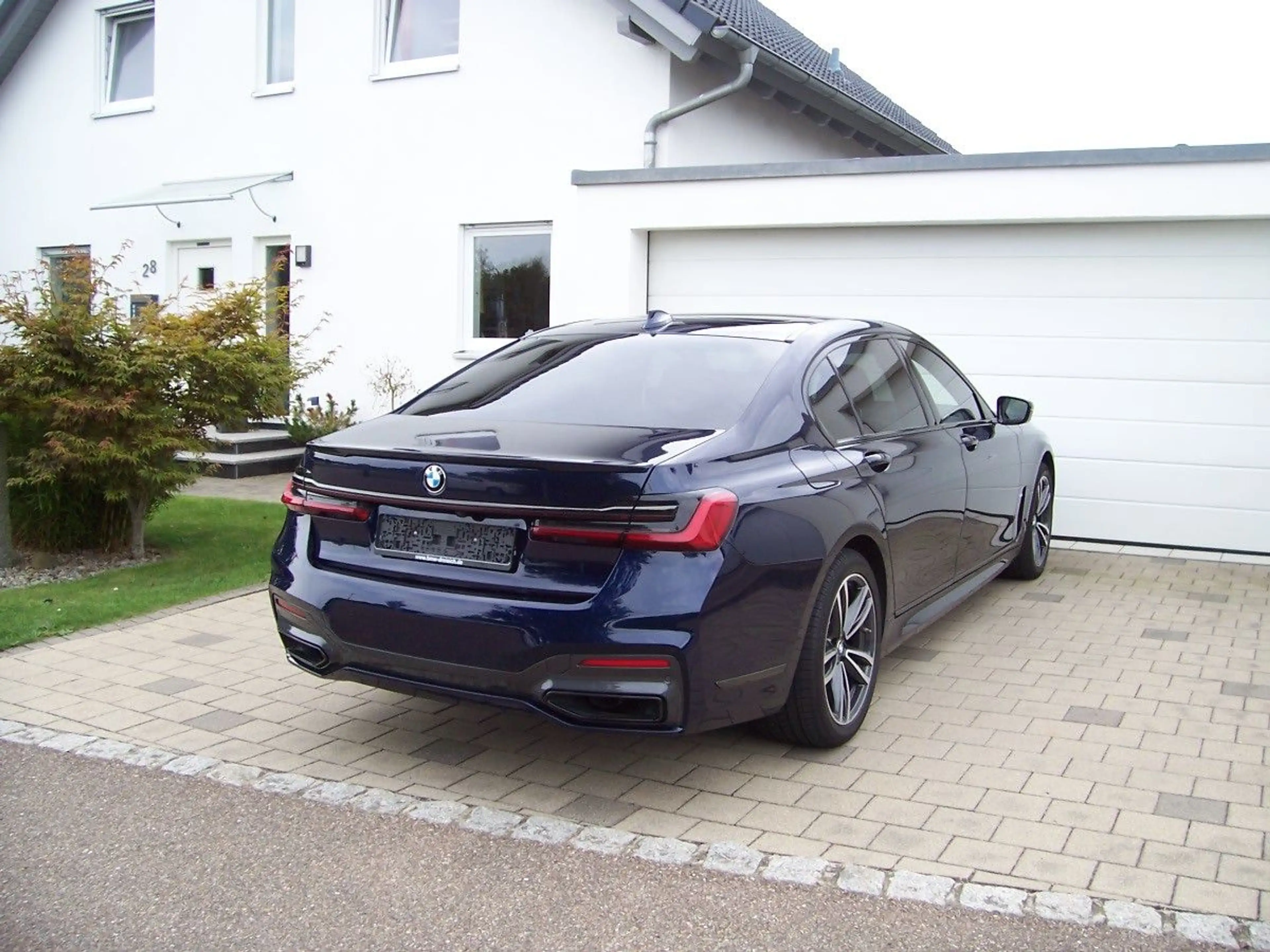BMW 740 Ld xDrive M Sportpaket Pano H&K touch Laser — photo 6