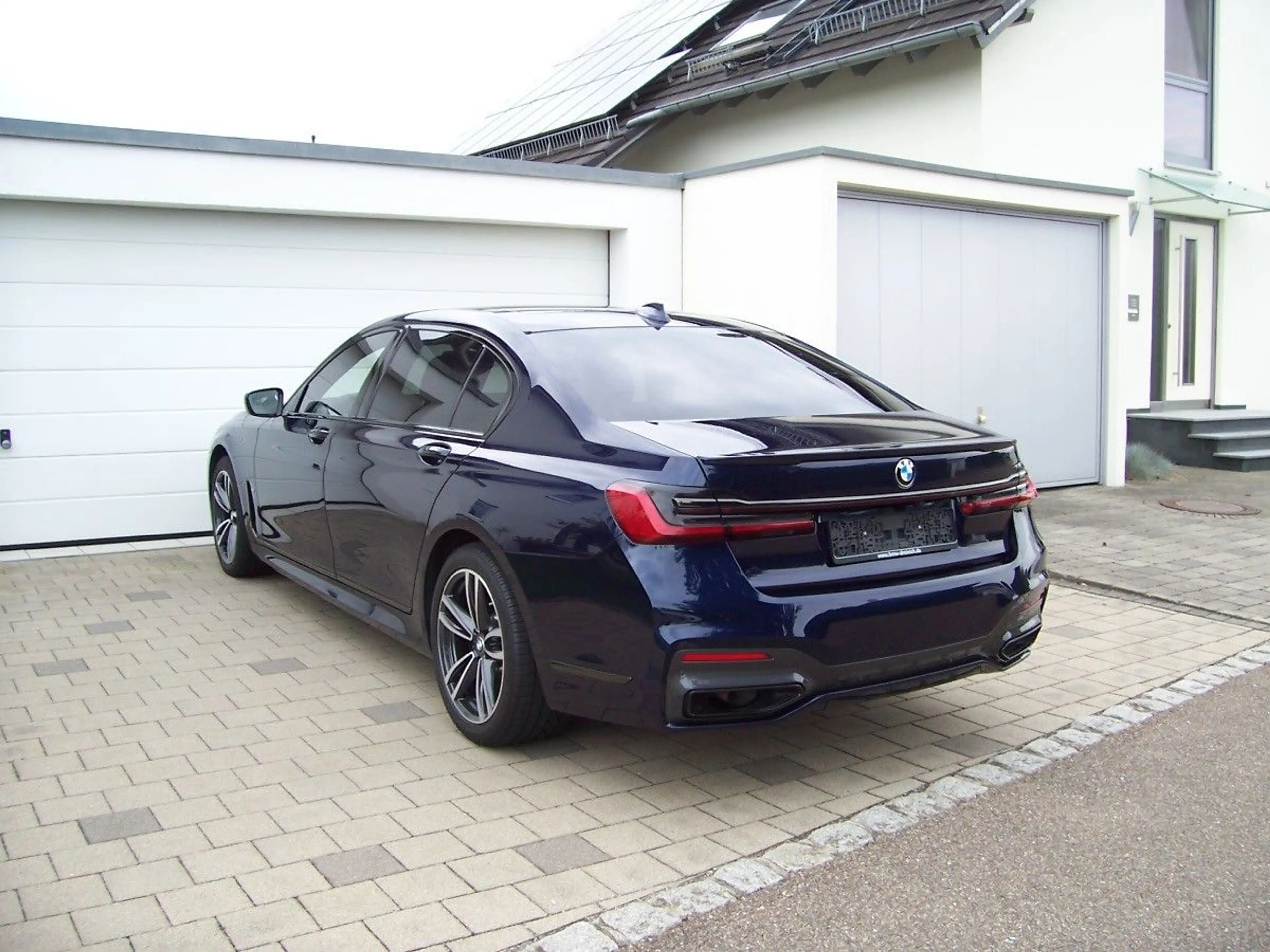 BMW 740 Ld xDrive M Sportpaket Pano H&K touch Laser — photo 5