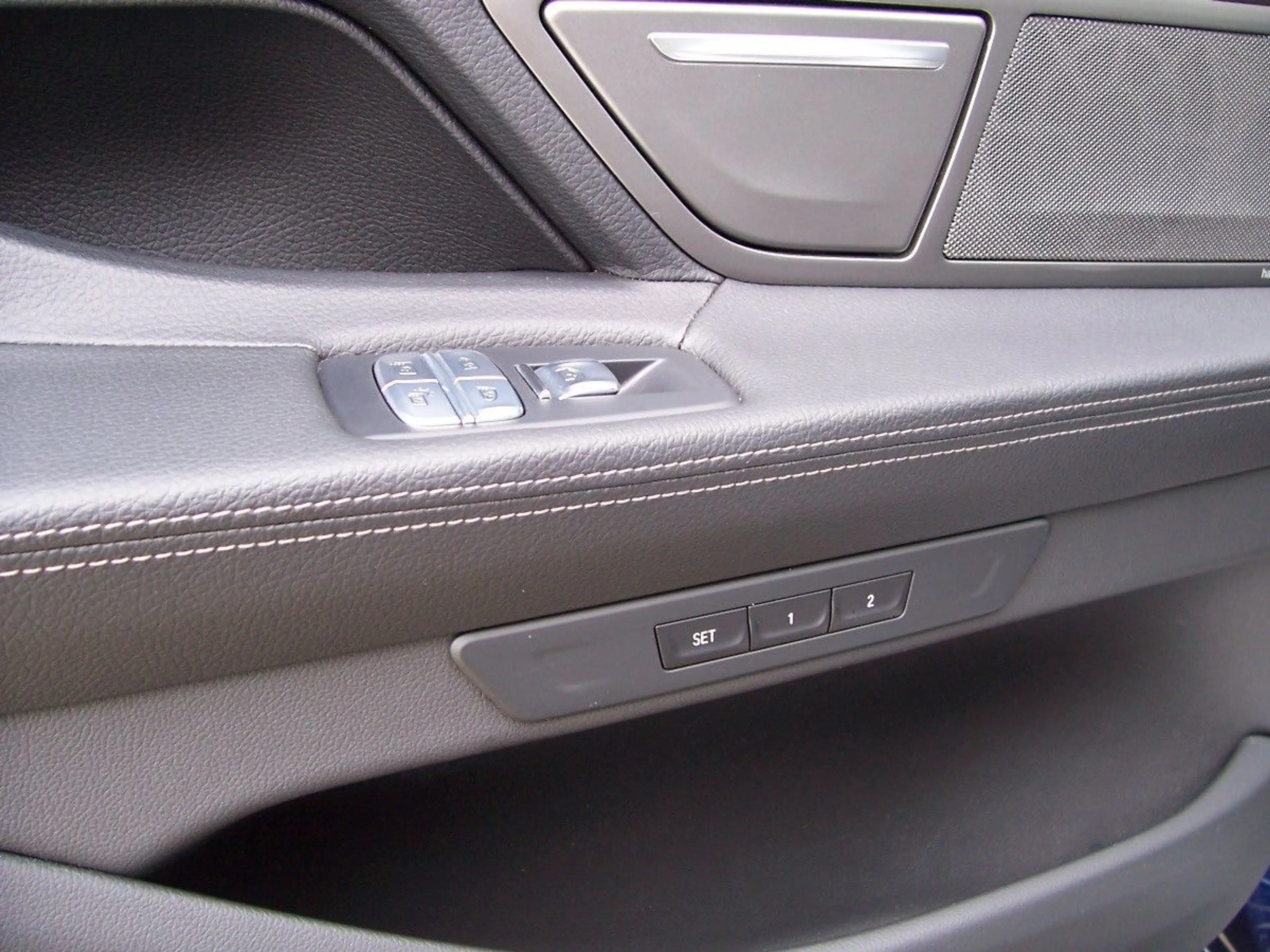 BMW 740 Ld xDrive M Sportpaket Pano H&K touch Laser — photo 15