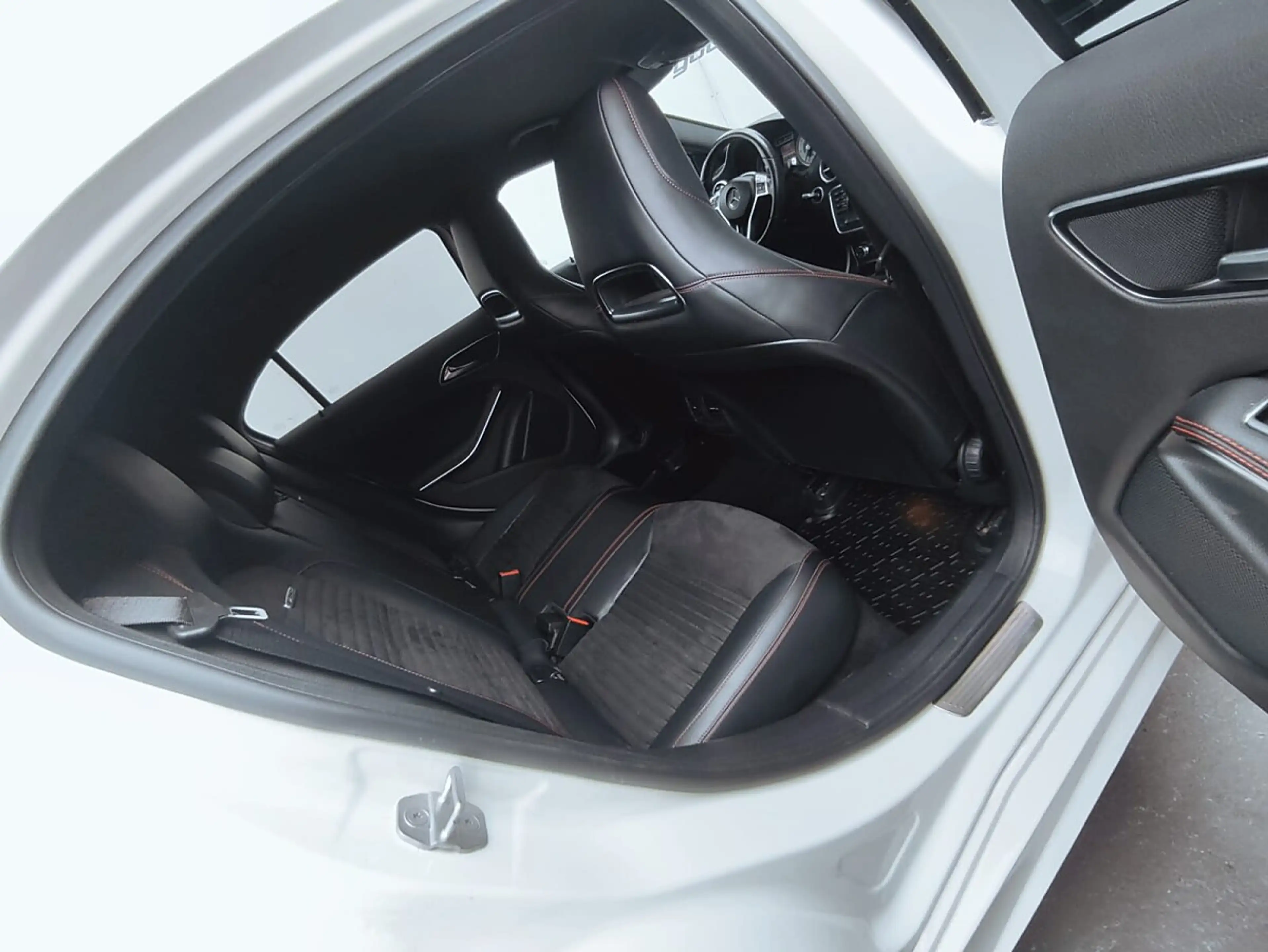 Mercedes-Benz A 220 CDI BlueEfficiency Aut. — photo 8