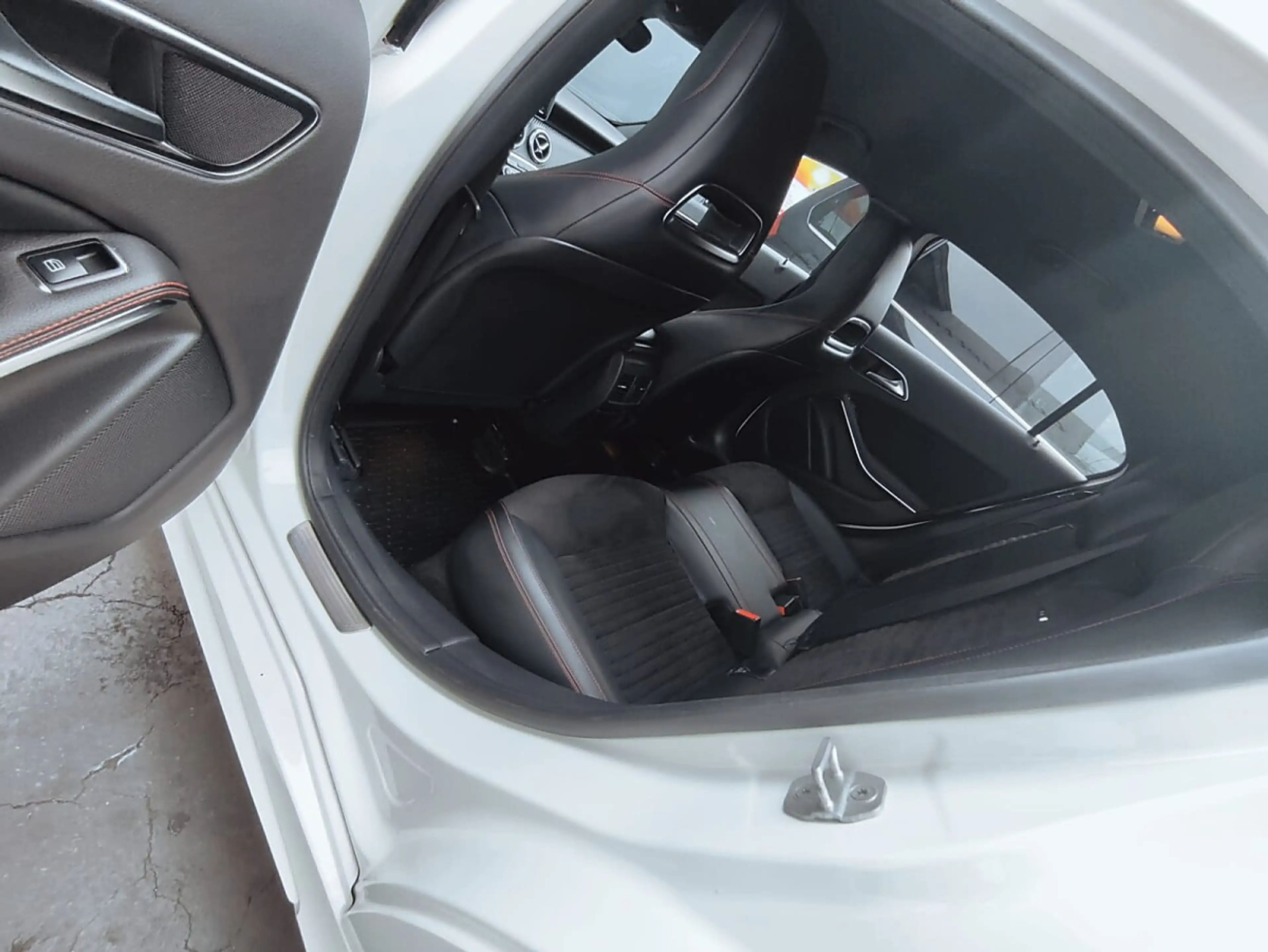 Mercedes-Benz A 220 CDI BlueEfficiency Aut. — photo 9