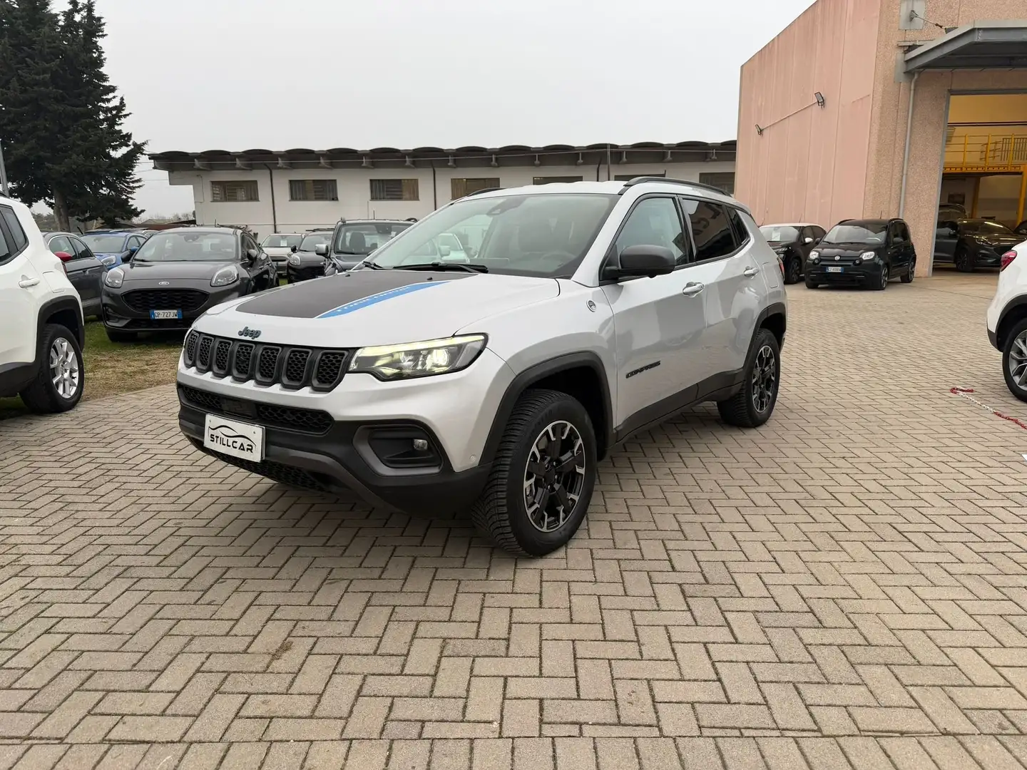 Jeep Compass Compass 2021 1.3 turbo t4 phev Trailhawk 4xe auto Argento - 1