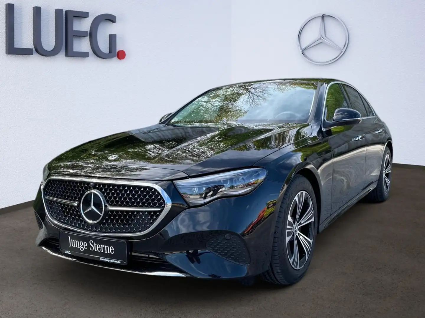 Mercedes-Benz E 220 d 4M AVANTGARDE+ADVANCED+DISTRONIC+WINTERP Schwarz - 1