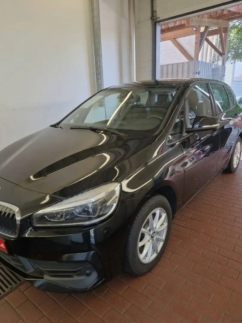 BMW 218 218d xDrive Active Tourer Aut. Schwarz - 1