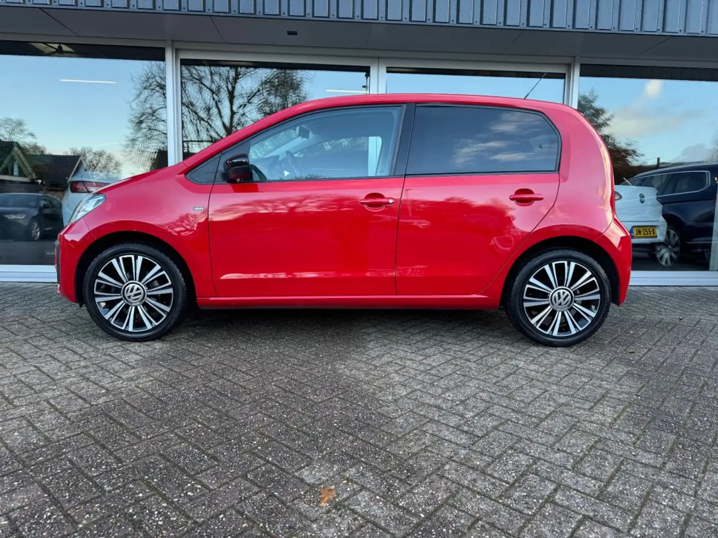 Volkswagen up! 1.0 BMT high up! Rouge - 2