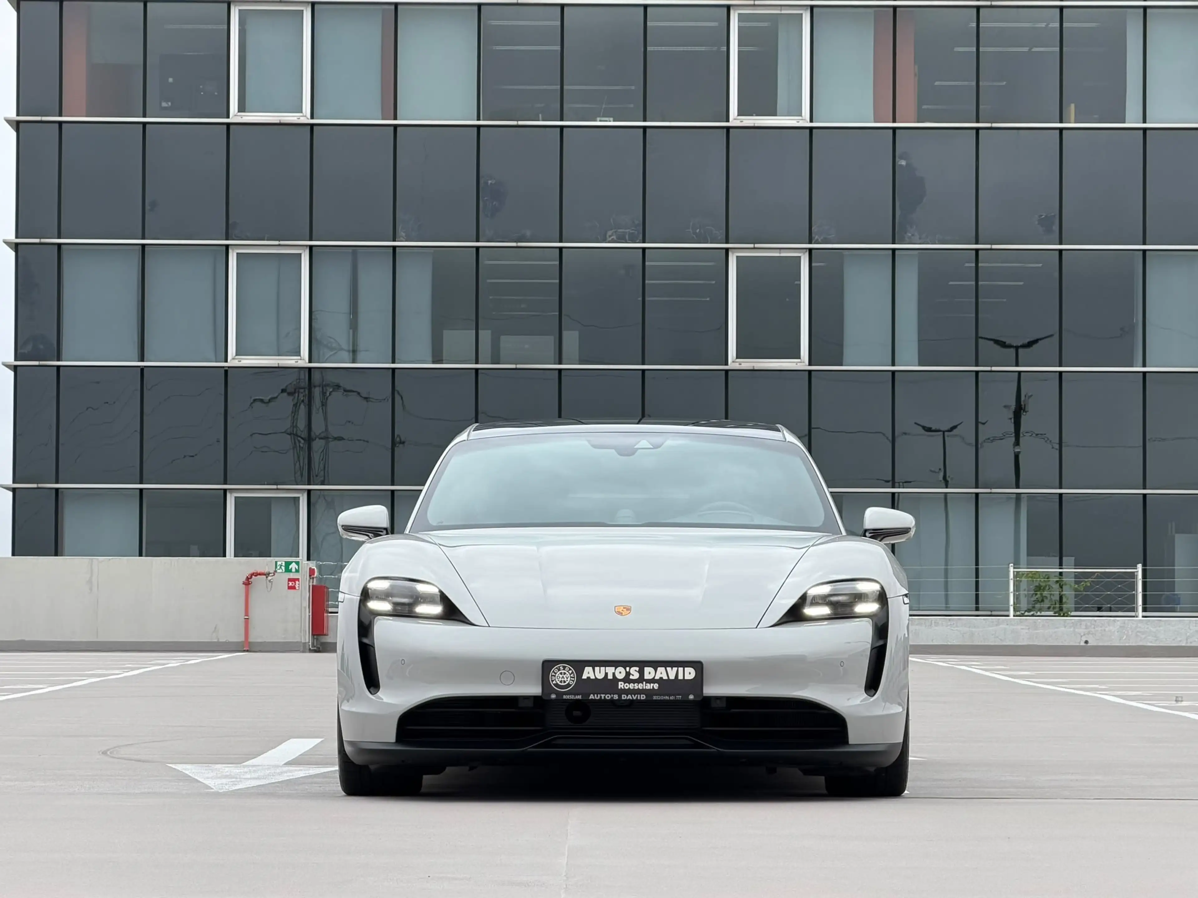 Porsche Taycan Taycan Sport Turismo 93.4 kWh Taycan 4S Sport Turismo — photo 9