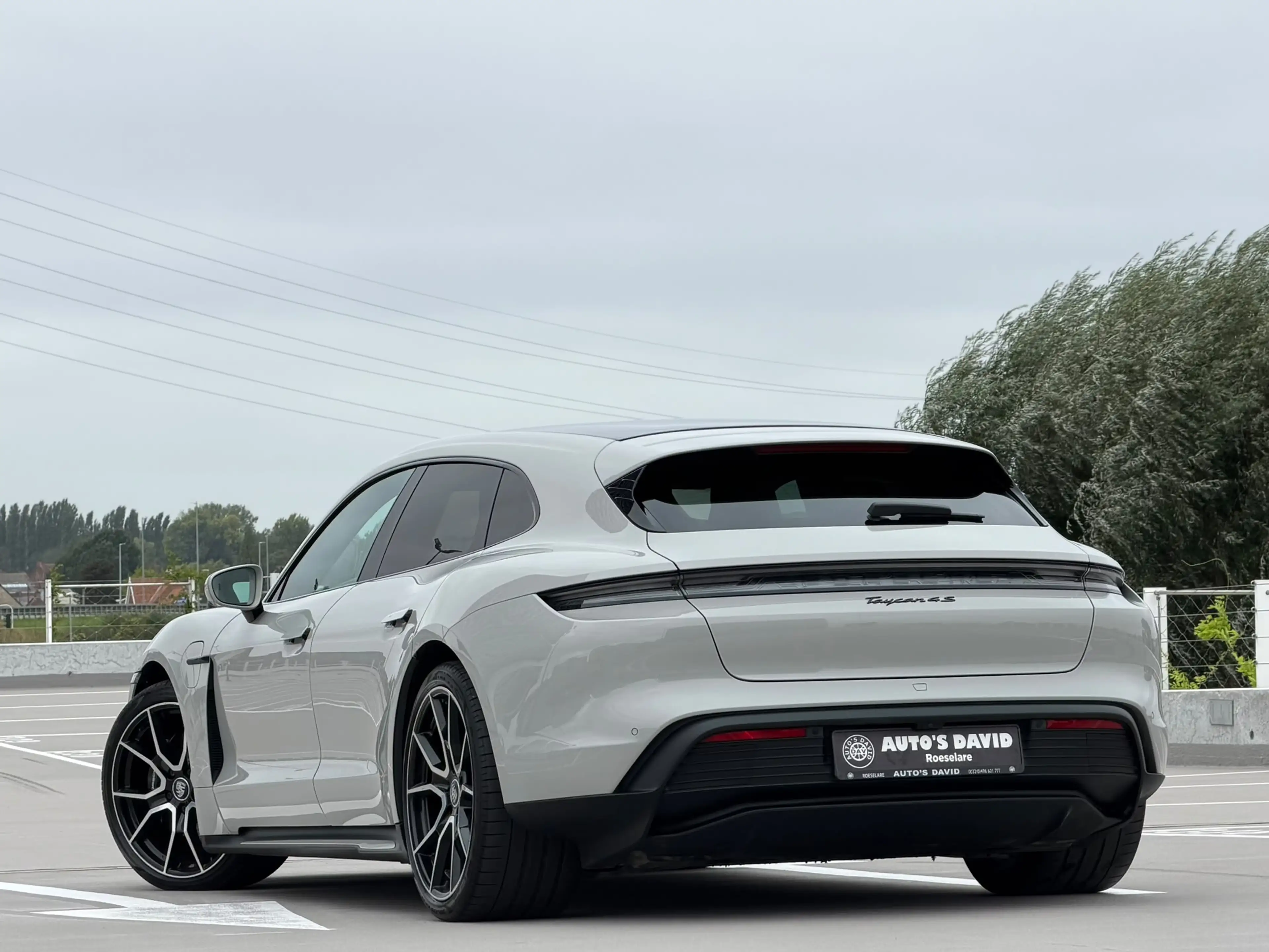 Porsche Taycan Taycan Sport Turismo 93.4 kWh Taycan 4S Sport Turismo — photo 4