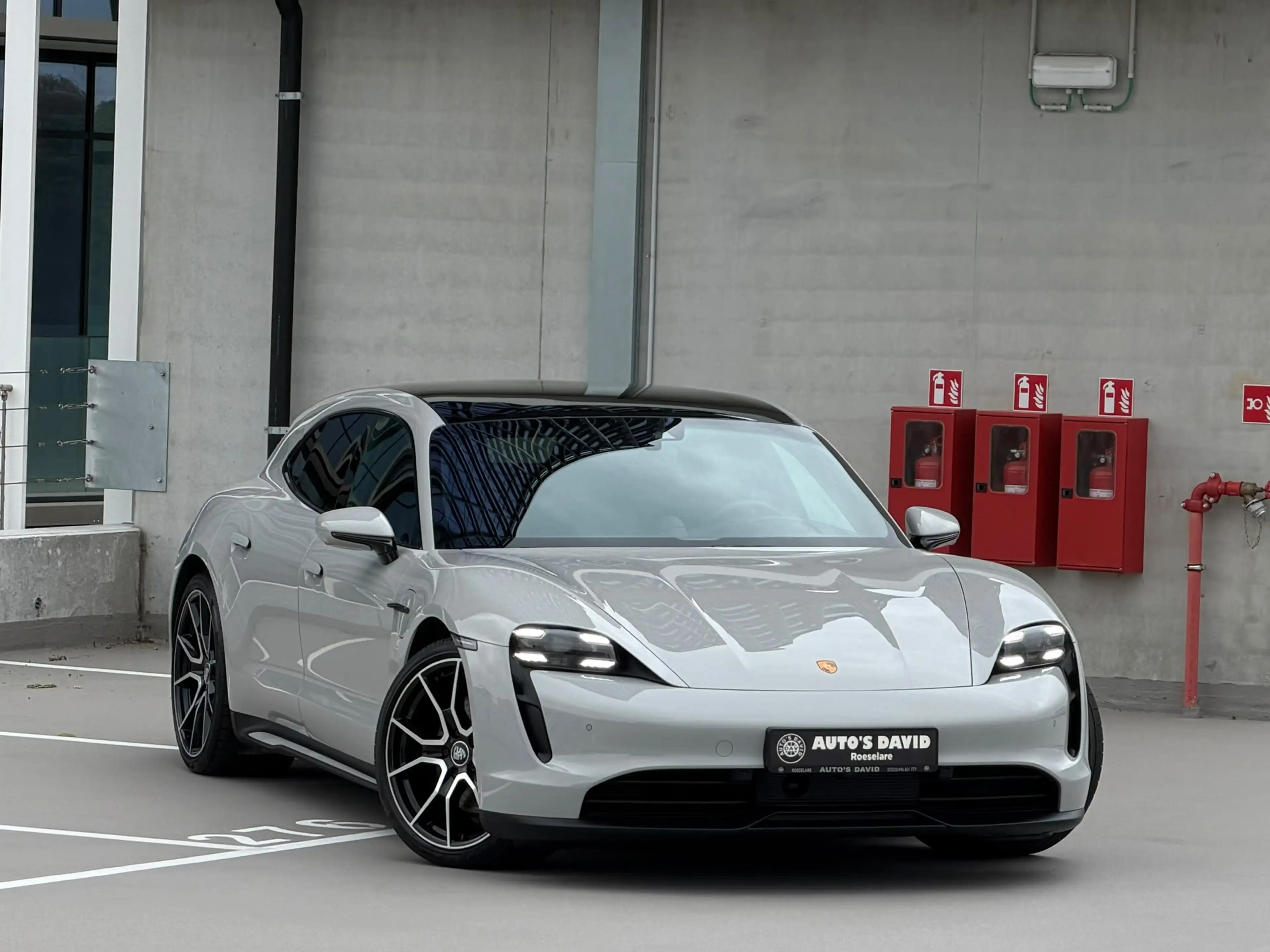 Porsche Taycan Taycan Sport Turismo 93.4 kWh Taycan 4S Sport Turismo — photo 3