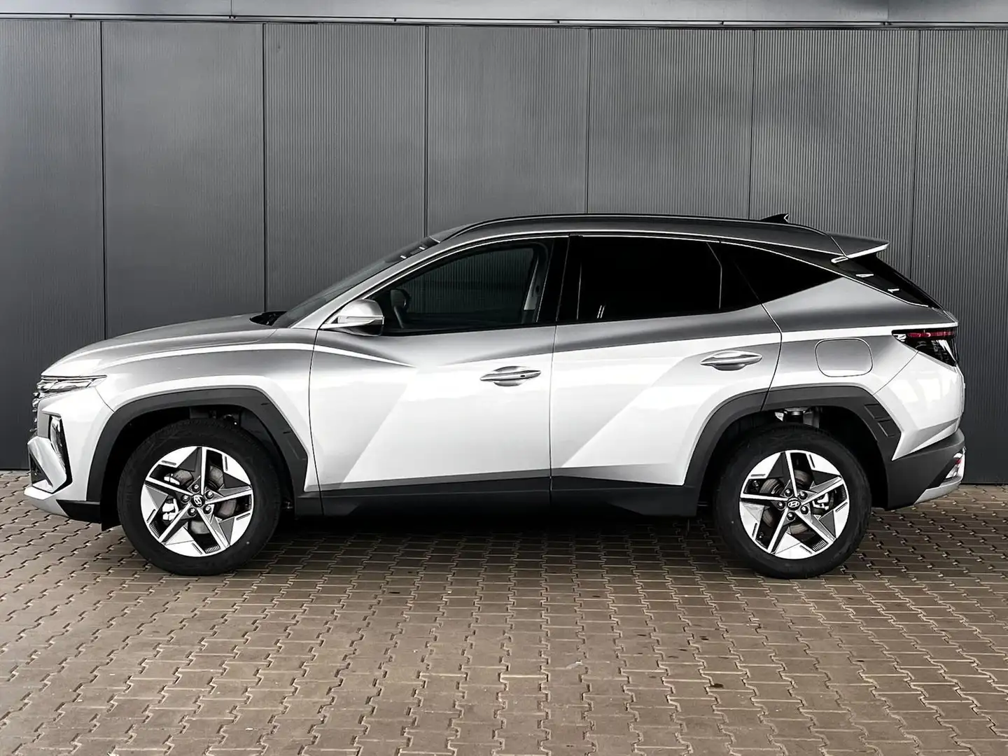 Hyundai TUCSON Comfort Plus 1.6 T-GDI 4WD 48V DCT / Matrix-LED... Silber - 2