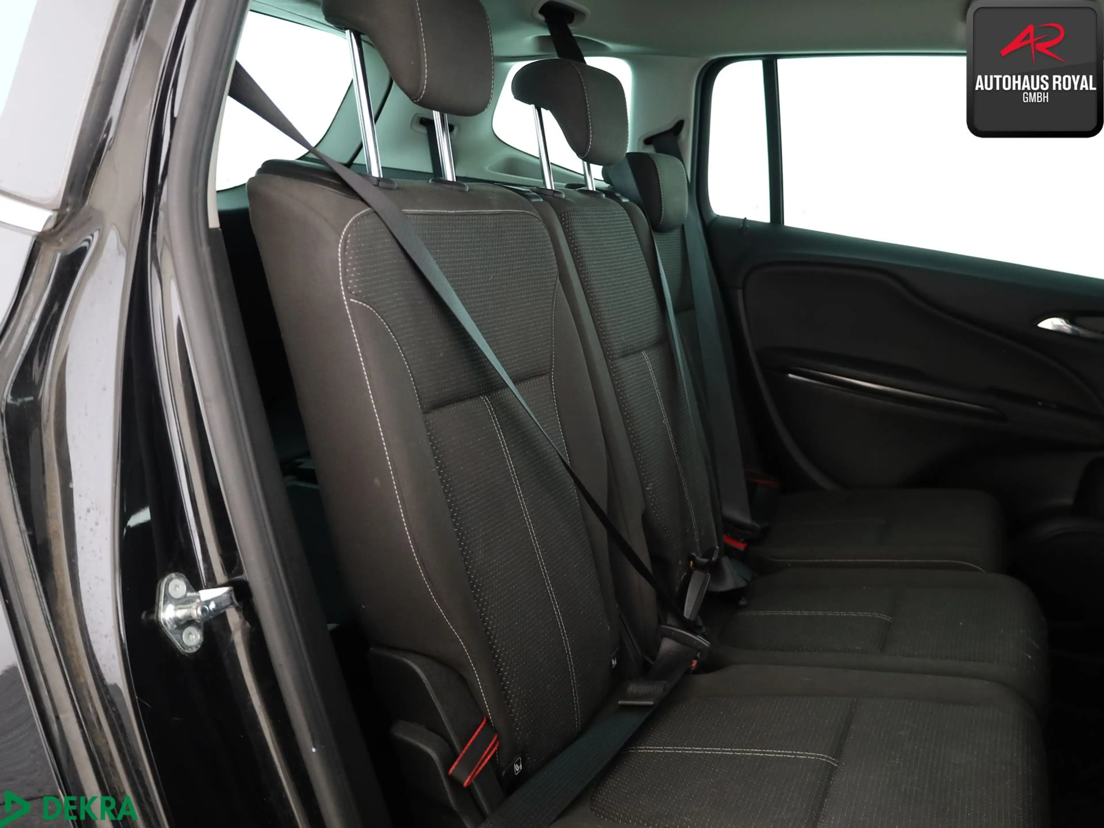 Opel Zafira Tourer Zafira Tourer 2.0 CDTI 7 SITZE,NAVI,AHK,KAMERA — photo 13