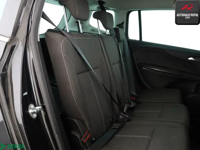Opel Zafira Tourer view 13
