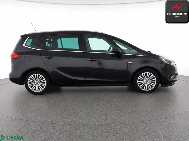 Opel Zafira Tourer view 6