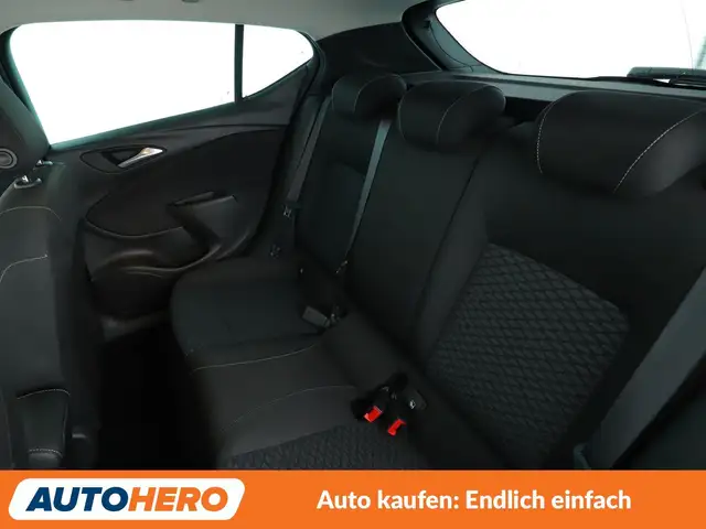 Opel Astra view 14