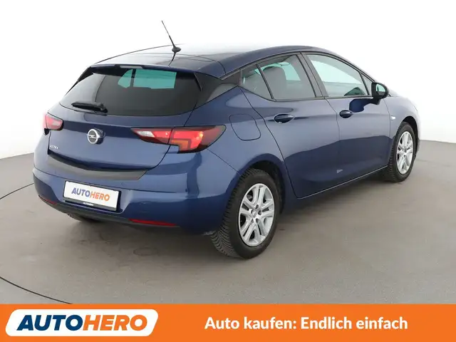 Opel Astra view 6
