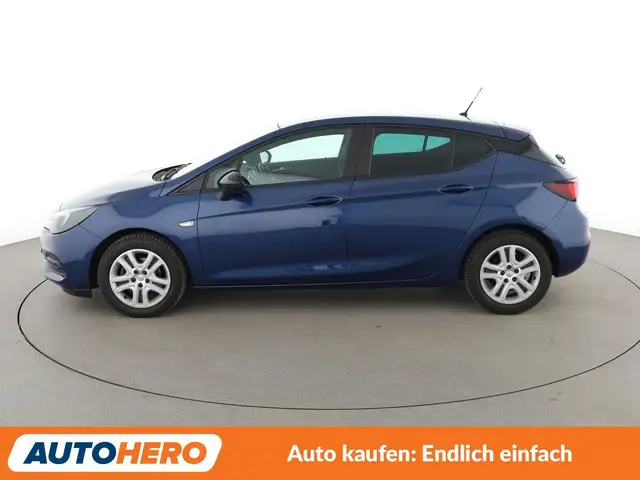 Opel Astra view 3