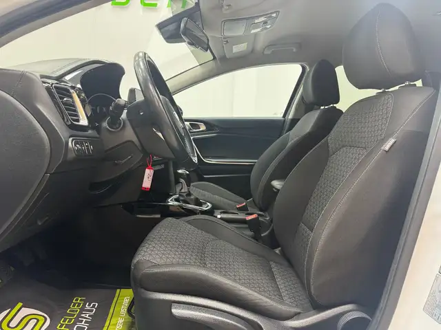 Kia Ceed view 11