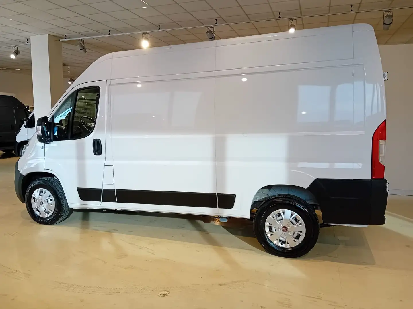 Fiat Ducato eDucato 35 122CV PLM-SL-TA Furgone battery 47kWh - 2