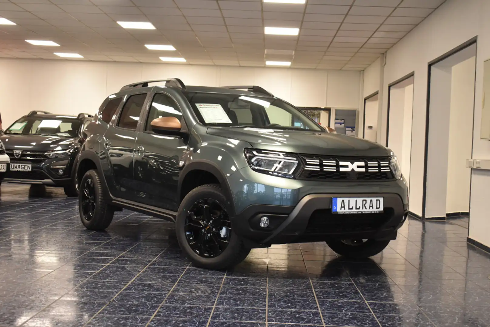 Dacia Duster dCI 115 4WD Extreme+ Navi 360° Kamer Temp Grün - 1