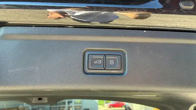 Audi A6 view 8