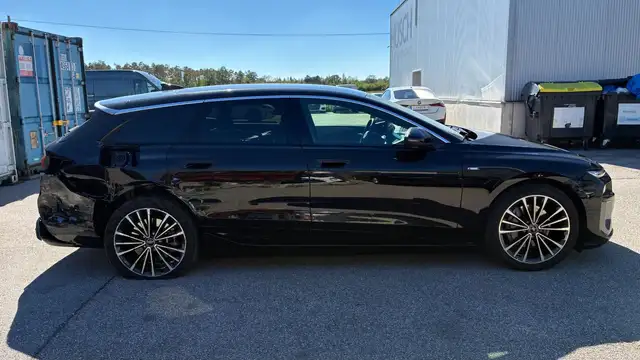 Audi A6 view 6