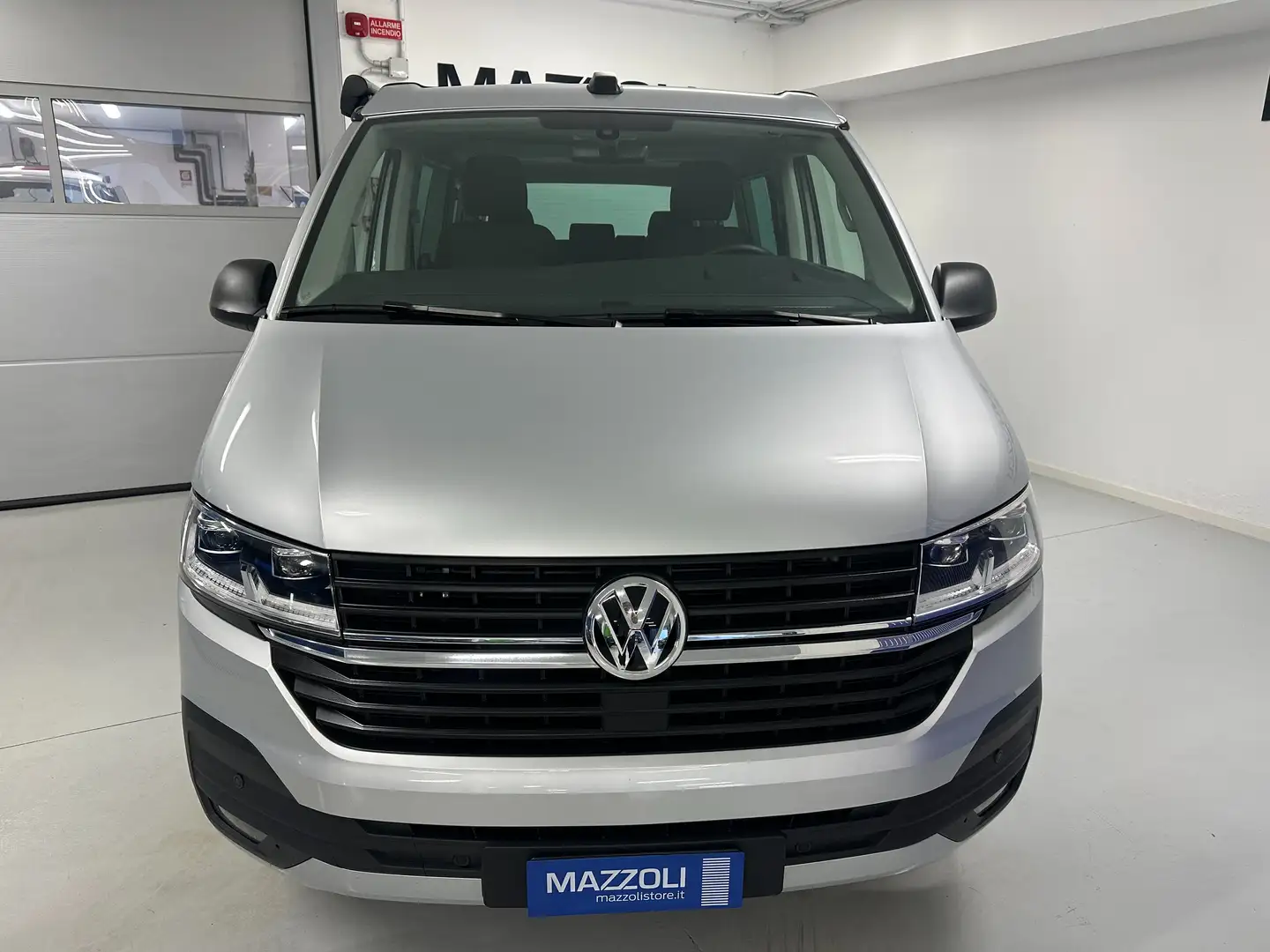 Volkswagen T6.1 California 2.0 Tdi 150cv DSG Beach Edition Camper 5posti Argento - 2