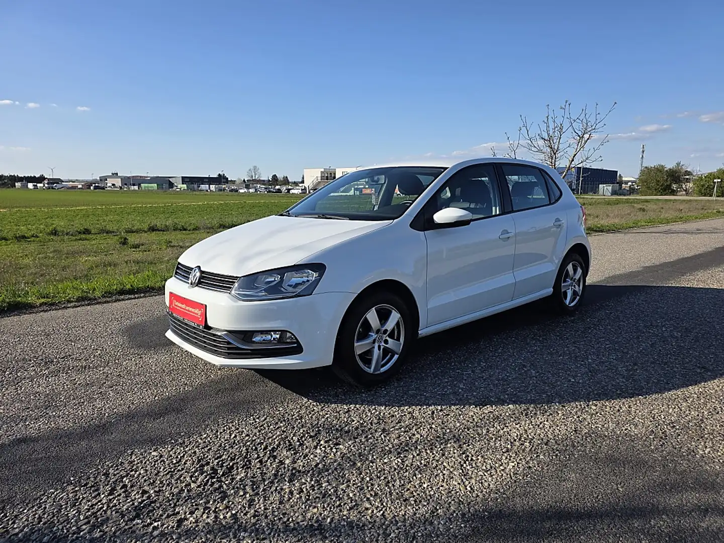 Volkswagen Polo Touch 1,0 BMT Weiß - 2