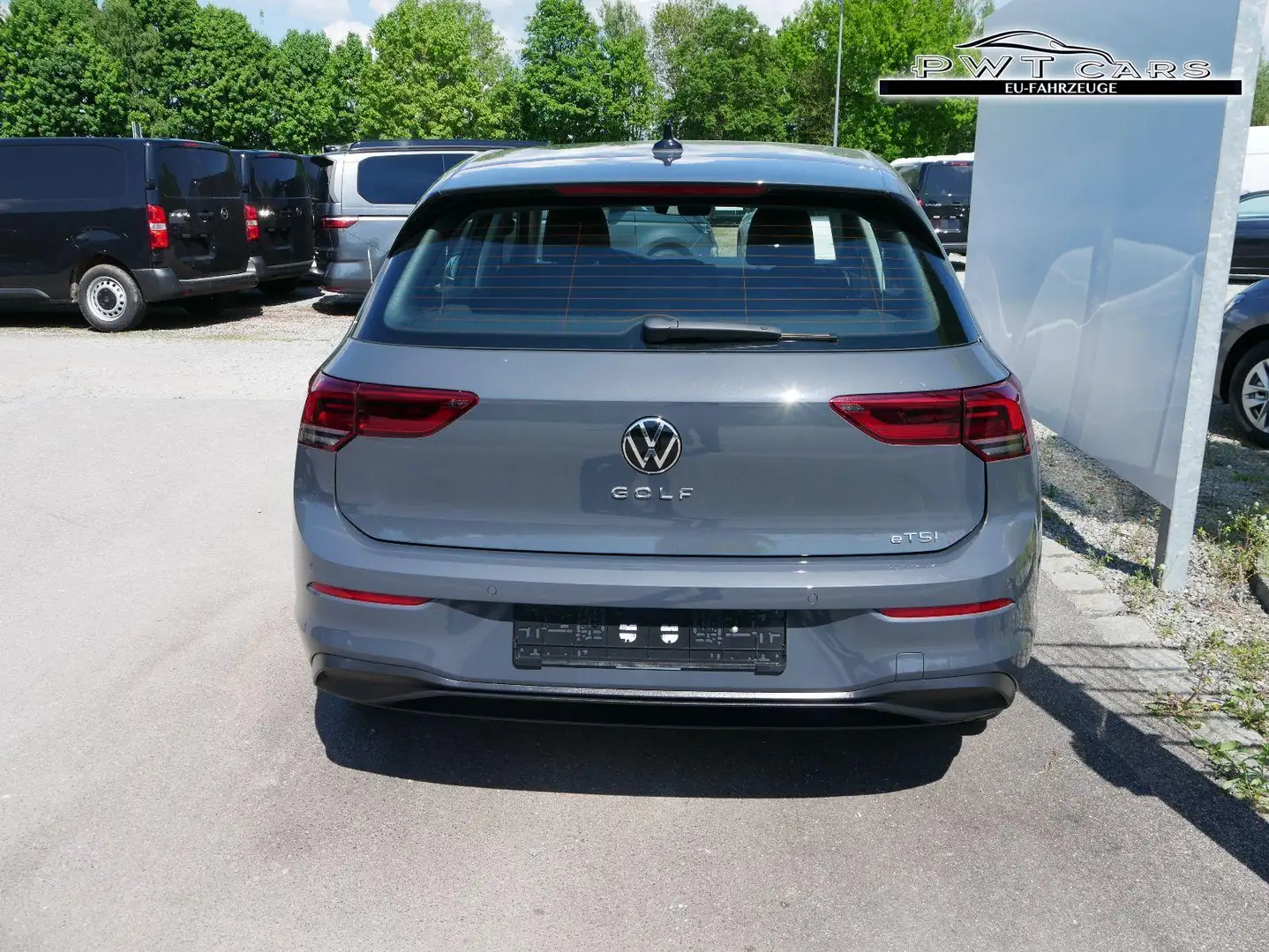 Volkswagen Golf LIFE 1,0 eTSI DSG *RÜCKFAHRKAMERA*NAVI*PDC*SHZ*... Grau - 2