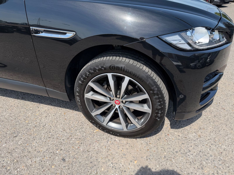 Jaguar F-Pace F-PACE Portfolio AWD Pano AHK LED Kamera Keylees — photo 4
