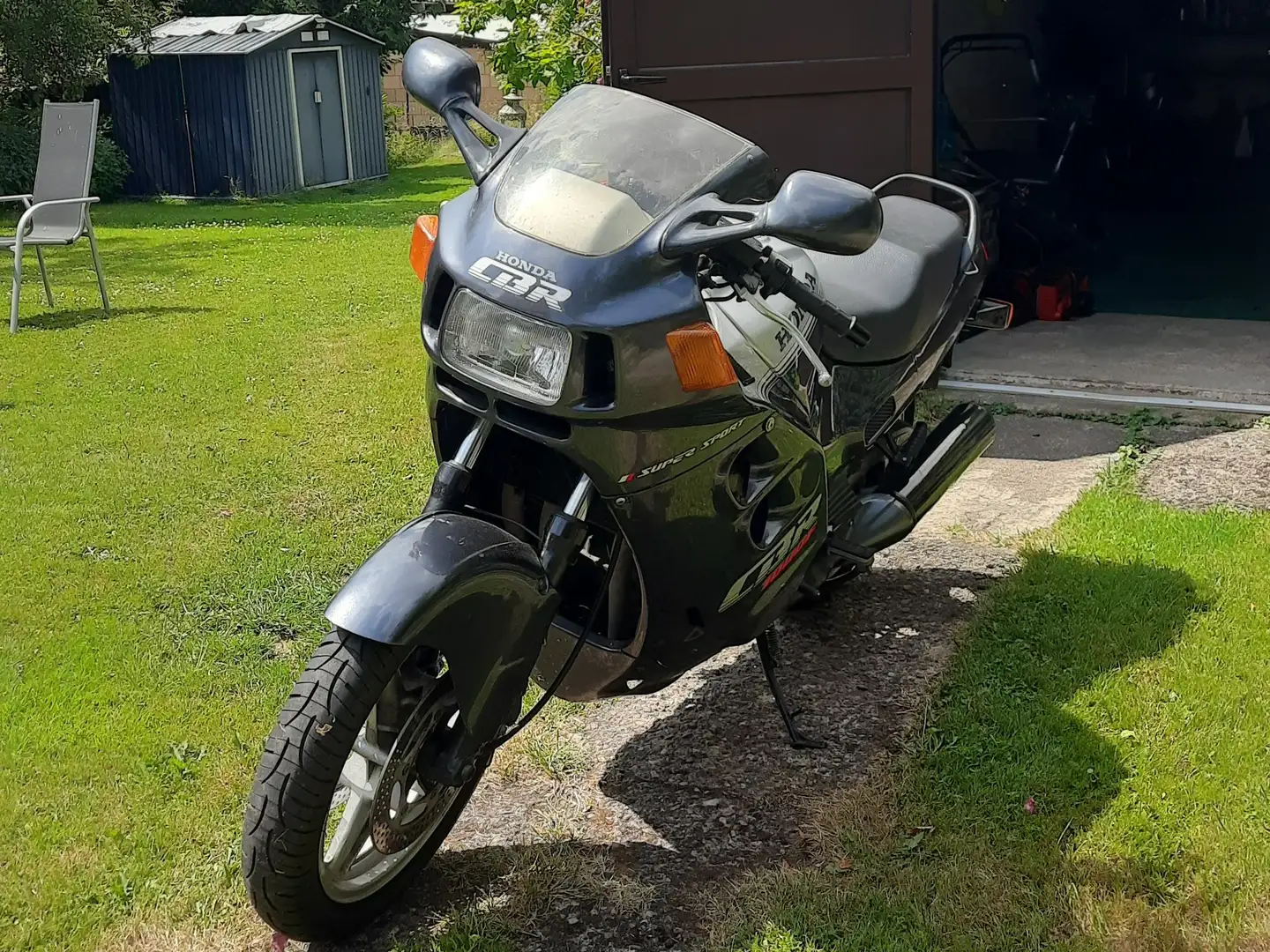 Honda CBR 1000 F Silber - 2